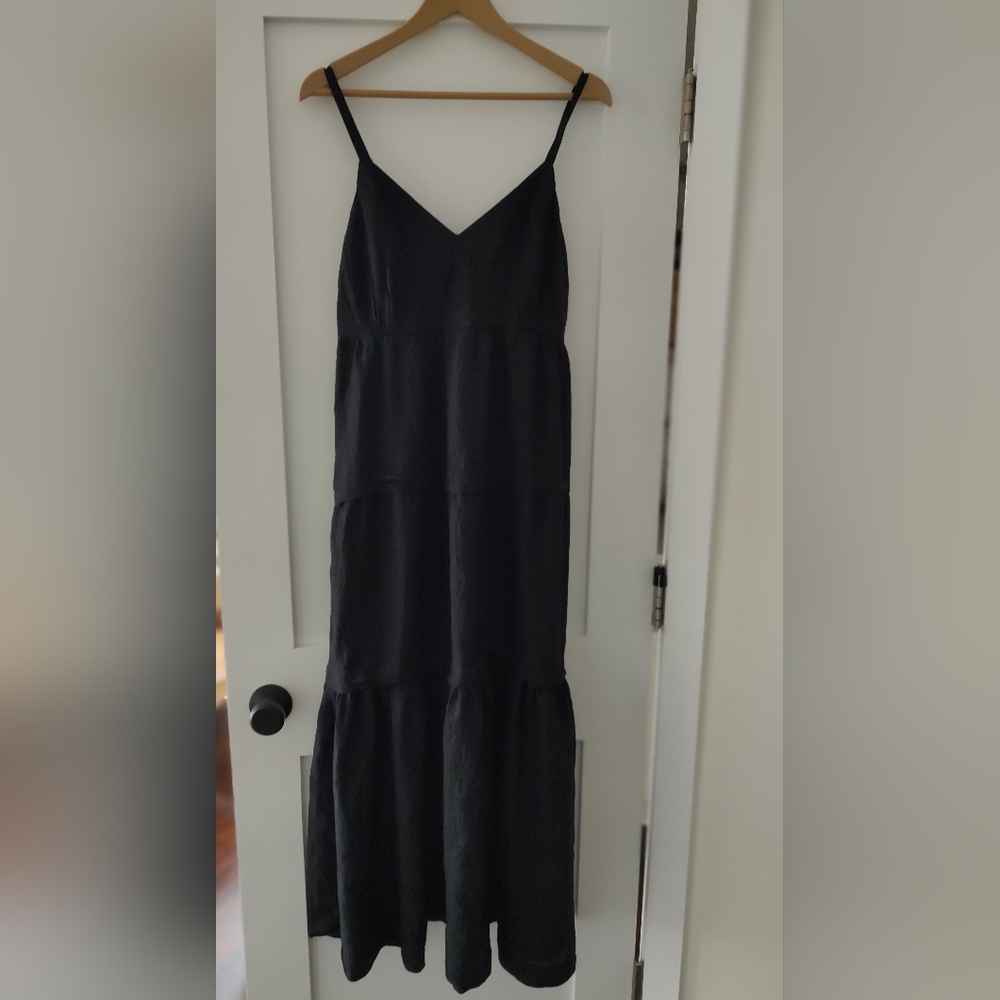 Elegant Black Sleeveless Dress